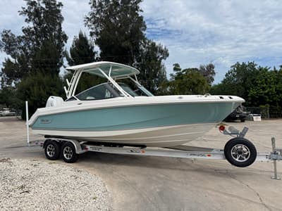 BOATZON | Boston Whaler 240 Vantage 2027