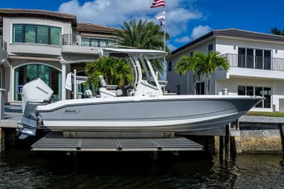 BOATZON | Boston Whaler 250 Dauntless 2023 BOATZON | Boston Whaler 250 Dauntless 2023