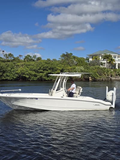 BOATZON | Boston Whaler 250 DAUNTLESS 2023