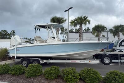 BOATZON | Boston Whaler 250 Dauntless 2024