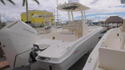 BOATZON | Boston Whaler 250 Dauntless 2024