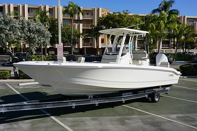 BOATZON | Boston Whaler 250 Dauntless 2025 BOATZON | Boston Whaler 250 Dauntless 2025
