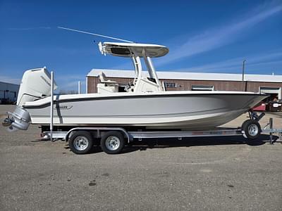 BOATZON | Boston Whaler 250 Dauntless 2025