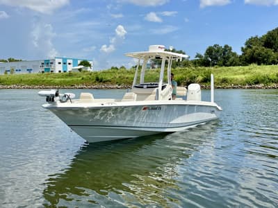 BOATZON | Boston Whaler 250 DAUNTLESS 2025 BOATZON | Boston Whaler 250 DAUNTLESS 2025