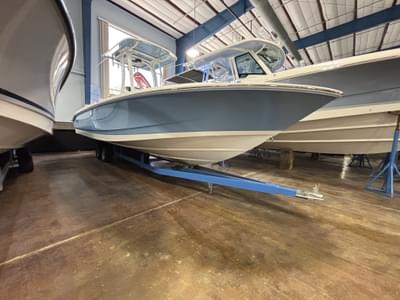 BOATZON | Boston Whaler 250 Dauntless 2026