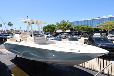 BOATZON | Boston Whaler 250 Dauntless 2027