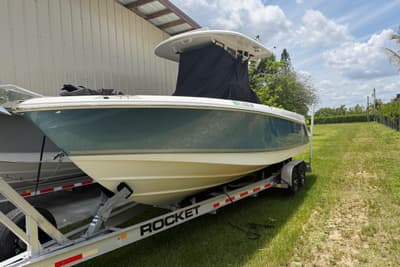 BOATZON | Boston Whaler 250 Outrage 2016