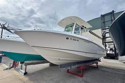 BOATZON | Boston Whaler 250 Outrage 2016