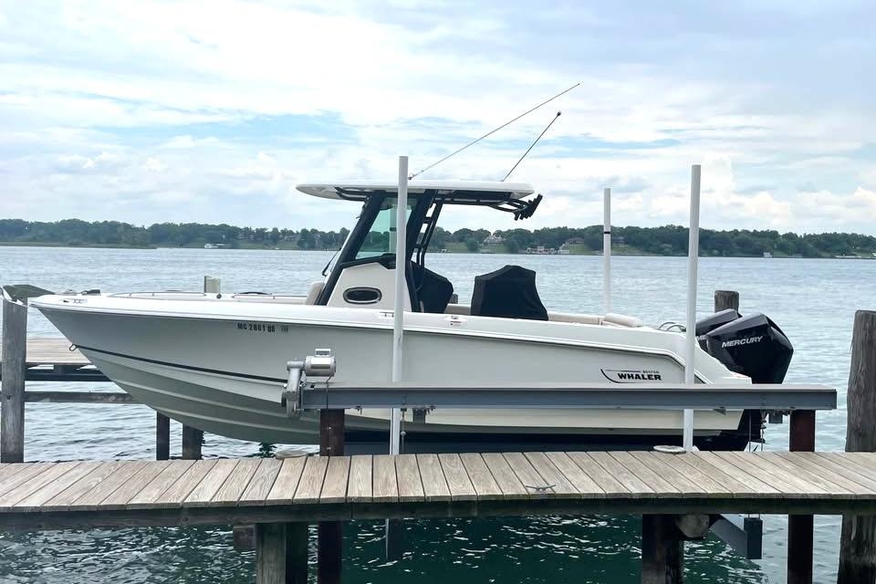 2021 Boston Whaler 250 Outrage - Sold Boat