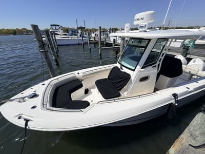 BOATZON | Boston Whaler 250 Outrage 2022