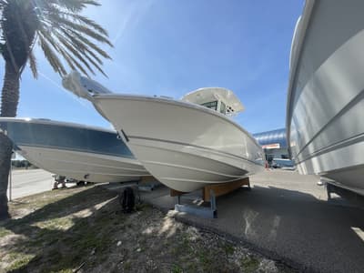 BOATZON | Boston Whaler 250 Outrage 2026