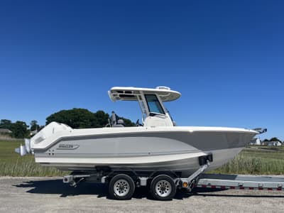 BOATZON | Boston Whaler 250 Outrage 2026