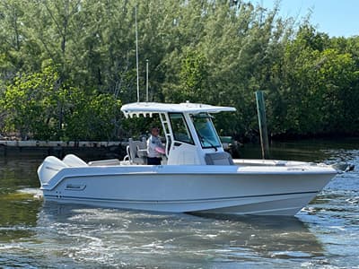 BOATZON | Boston Whaler 250 Outrage 2027