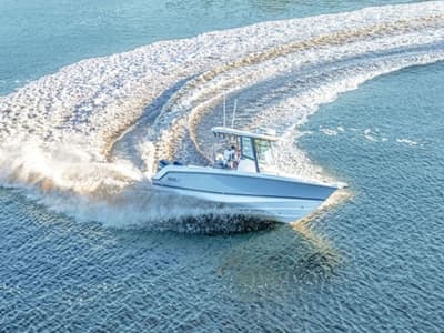 BOATZON | Boston Whaler 250 Outrage 2027
