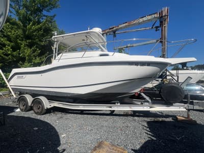 BOATZON | Boston Whaler 255 Conquest 2004 BOATZON | Boston Whaler 255 Conquest 2004