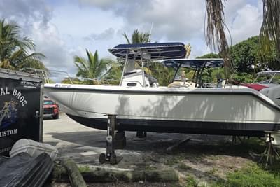 BOATZON | Boston Whaler 260 Outrage 2000 BOATZON | Boston Whaler 260 Outrage 2000
