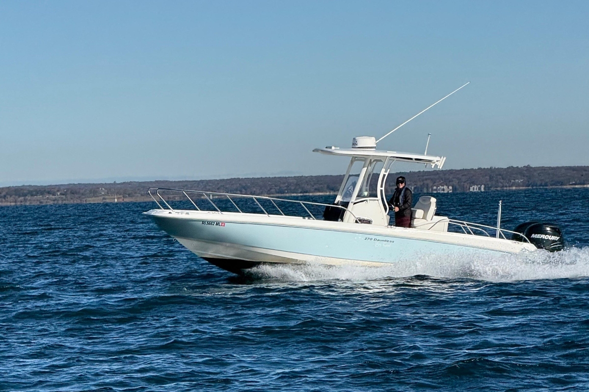 2014 Boston Whaler 270 Dauntless - Sold Boat