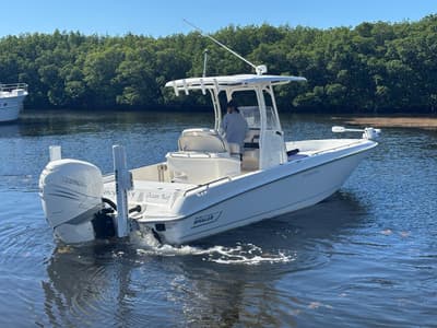 BOATZON | Boston Whaler 270 DAUNTLESS 2020