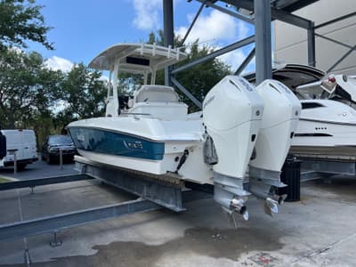 BOATZON | Boston Whaler 270 DAUNTLESS 2020