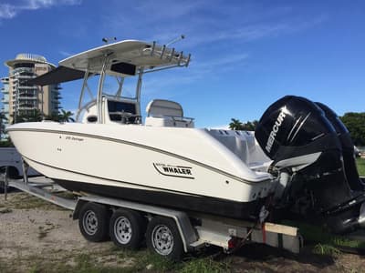 BOATZON | Boston Whaler 270 Outrage 2006