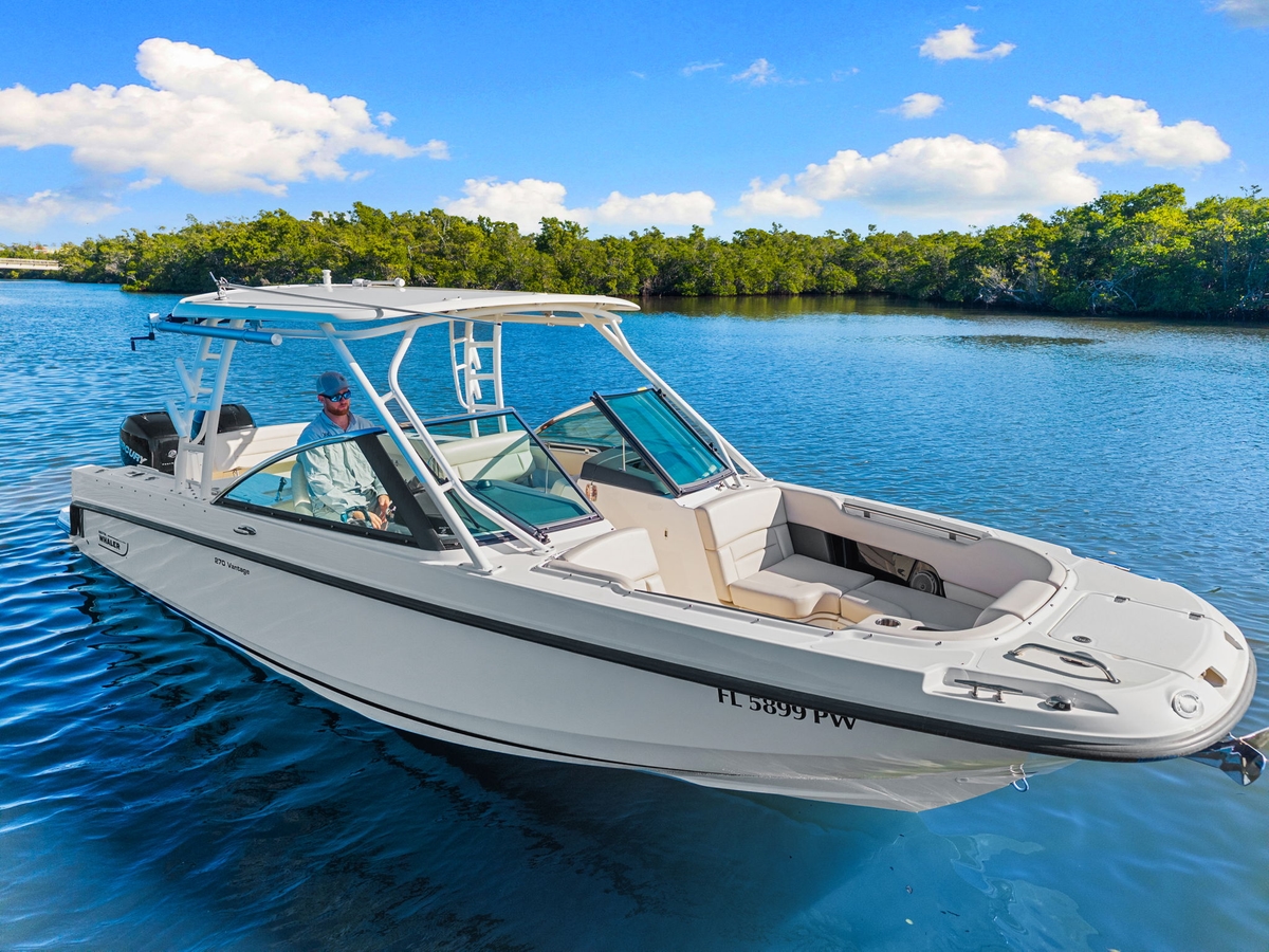 2015 Boston Whaler 270 VANTAGE - Sold Boat