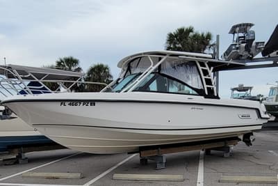 BOATZON | Boston Whaler 270 Vantage 2015