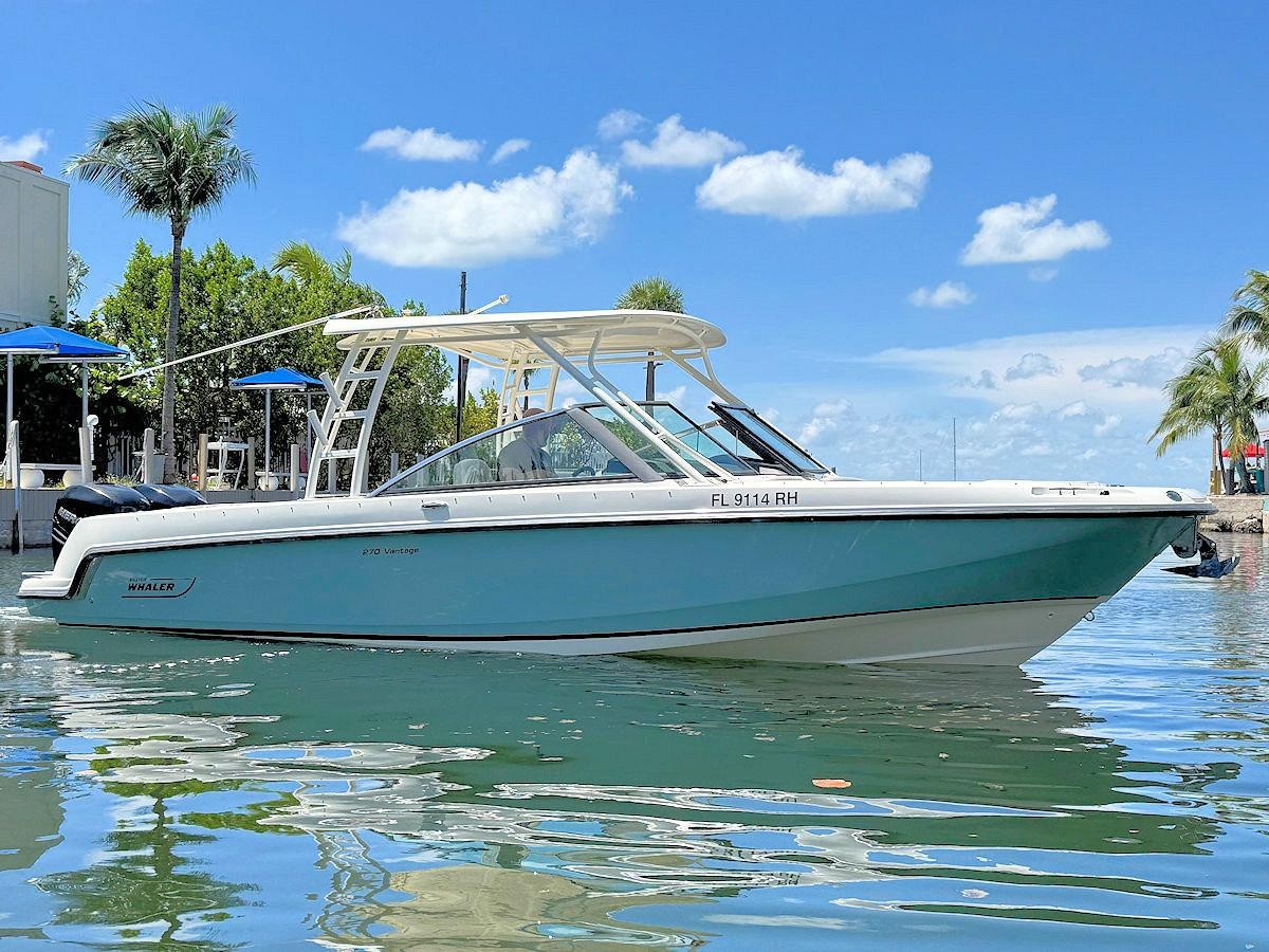 2016 Boston Whaler 270 Vantage - Sold Boat