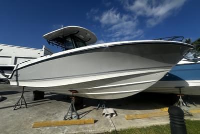 BOATZON | Boston Whaler 280 Outrage 2026