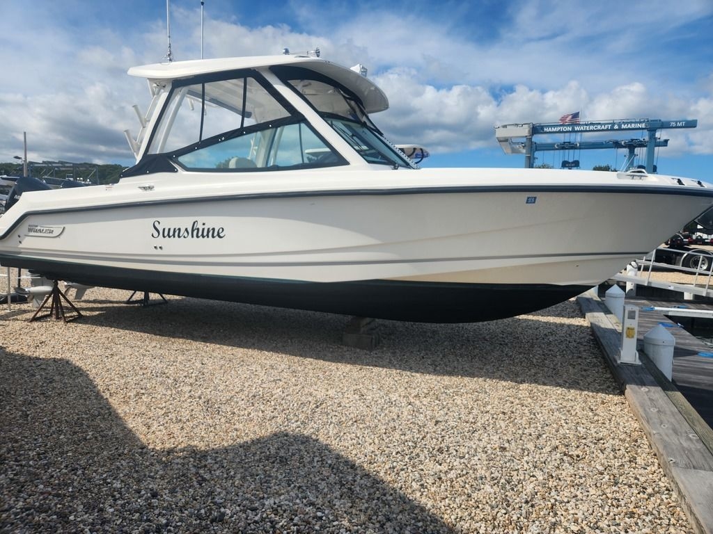 2021 Boston Whaler 280 Vantage - Sold Boat