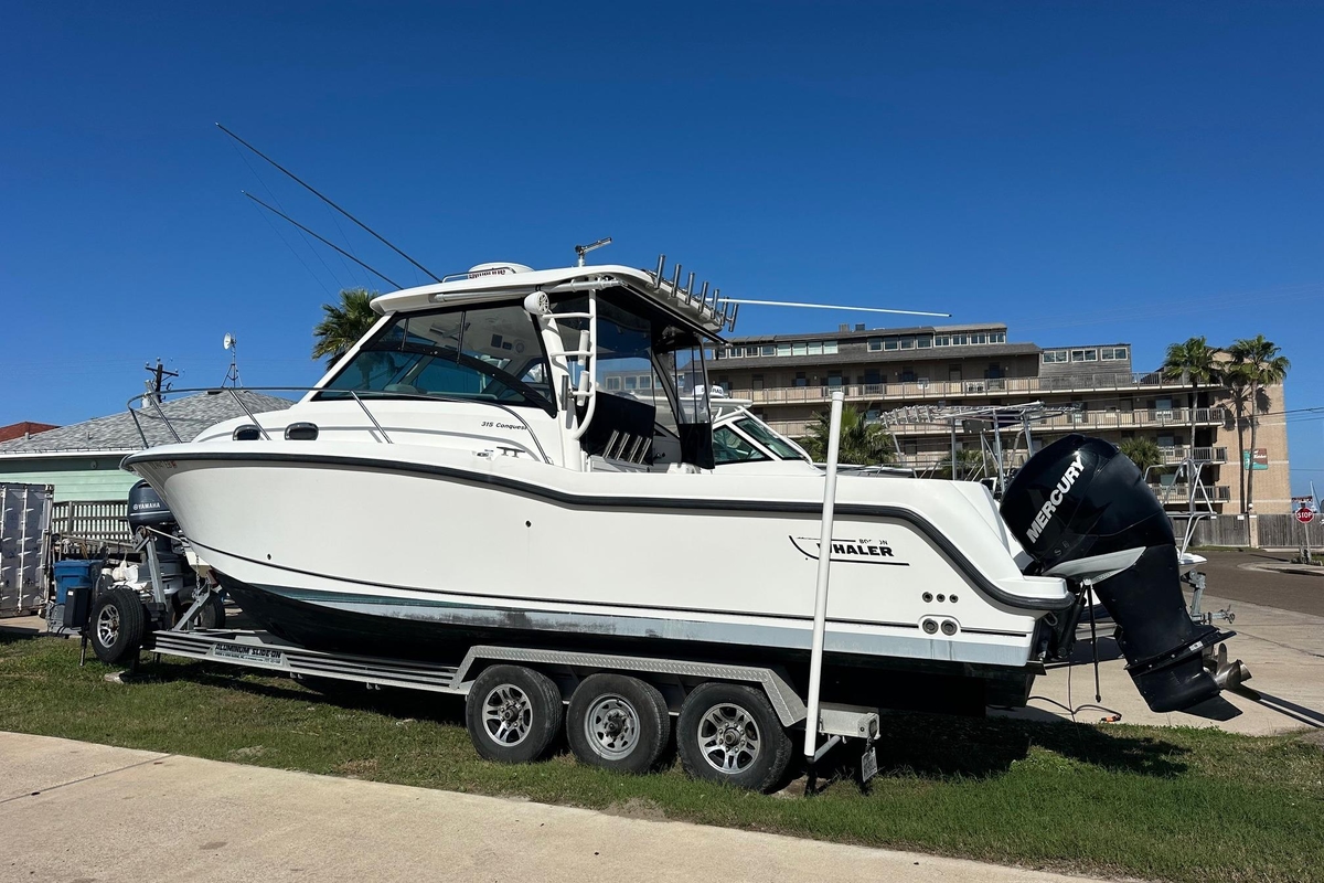 2012 Boston Whaler 315 Conquest - Sold Boat