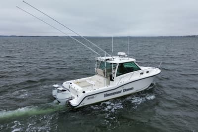 BOATZON | Boston Whaler 315 Conquest 2016