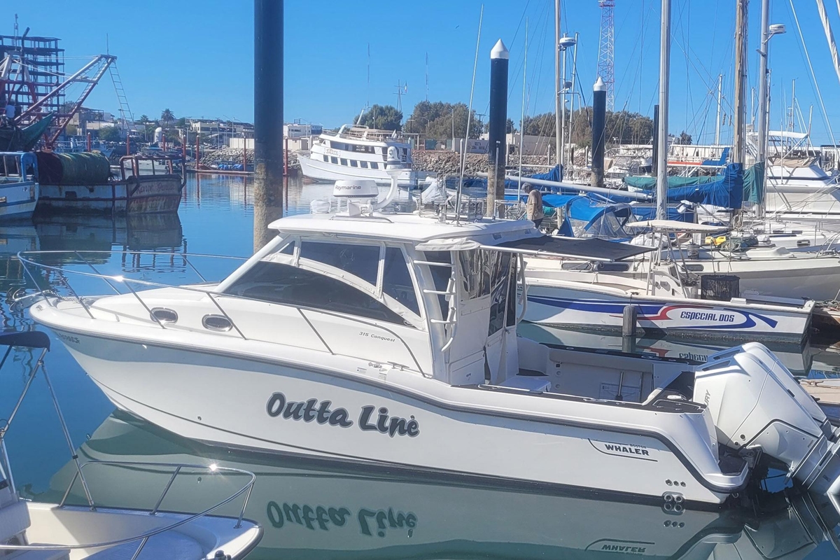 2017 Boston Whaler 315 Conquest - Sold Boat