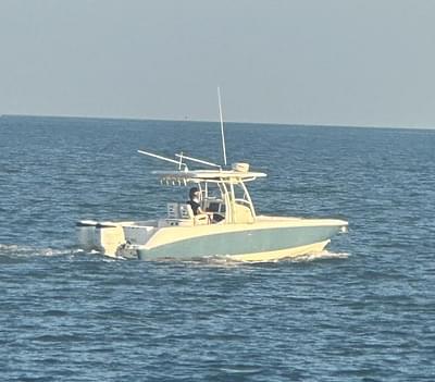 BOATZON | Boston Whaler 320 Outrage 2004
