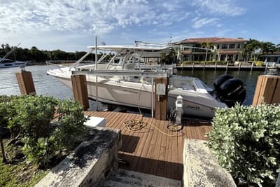 BOATZON | Boston Whaler 320 Outrage 2007