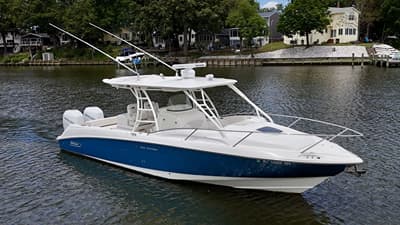 BOATZON | Boston Whaler 320 Outrage Cuddy Cabin 2011