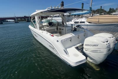 BOATZON | Boston Whaler 320 Vantage 2015