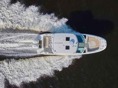 BOATZON | Boston Whaler 320 Vantage 2016 BOATZON | Boston Whaler 320 Vantage 2016