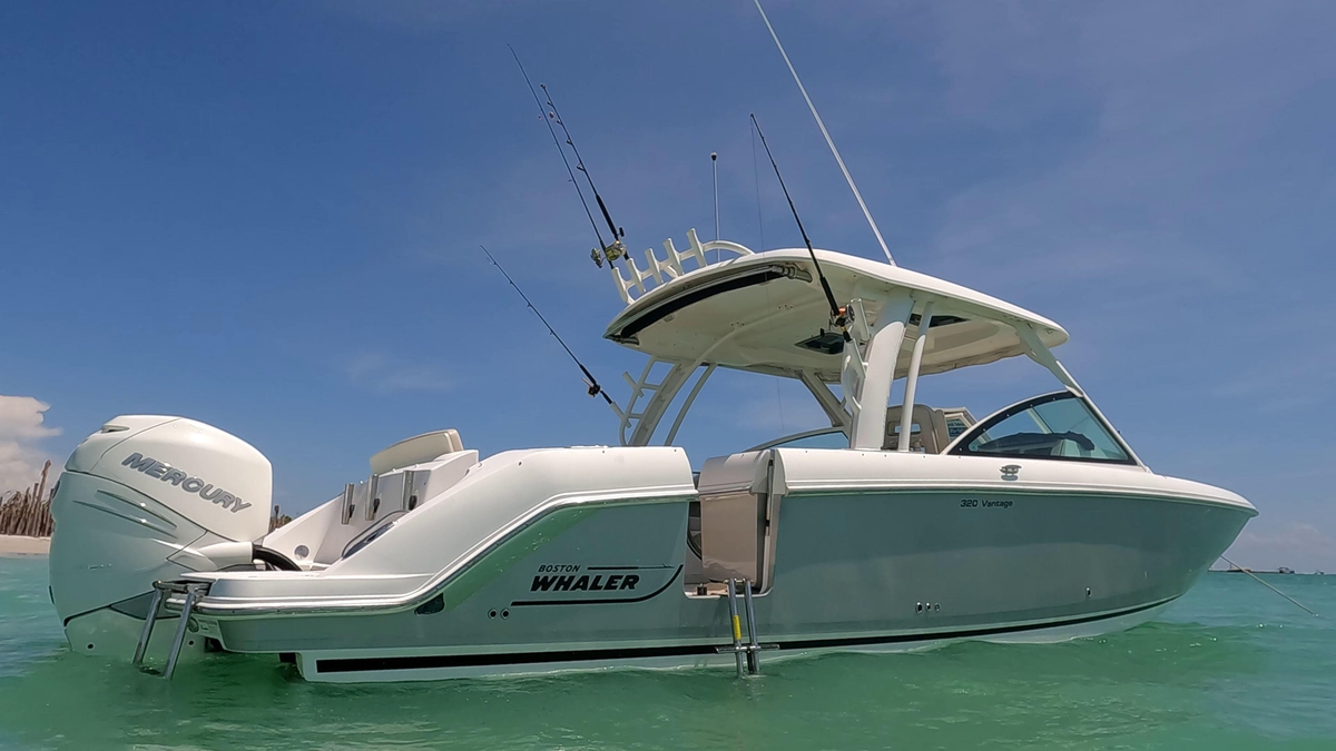 2017 Boston Whaler 320 Vantage - Sold Boat