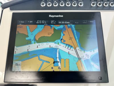 BOATZON | Boston Whaler 320 VANTAGE 2018