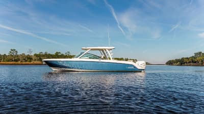 BOATZON | Boston Whaler 320 Vantage 2018