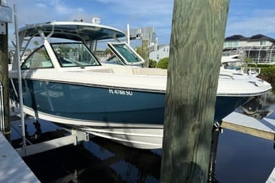 BOATZON | Boston Whaler 320 Vantage 2021