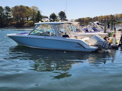 BOATZON | Boston Whaler 320 Vantage 2021