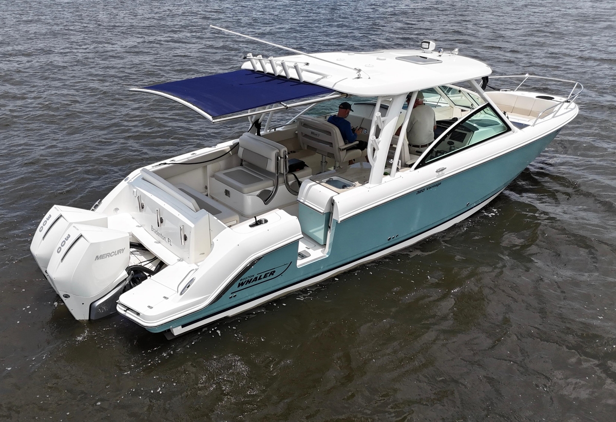 2022 Boston Whaler 320 Vantage - Sold Boat