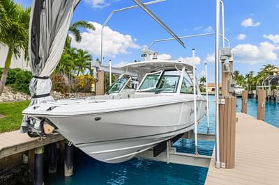 BOATZON | Boston Whaler 320 Vantage 2022