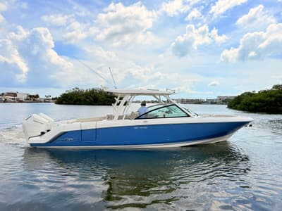 BOATZON | Boston Whaler 320 Vantage 2024