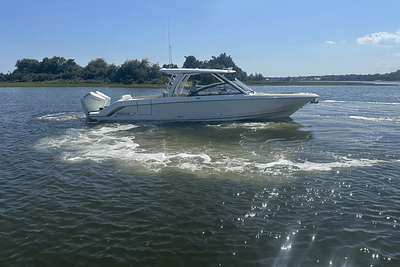 BOATZON | Boston Whaler 320 Vantage 2025 BOATZON | Boston Whaler 320 Vantage 2025