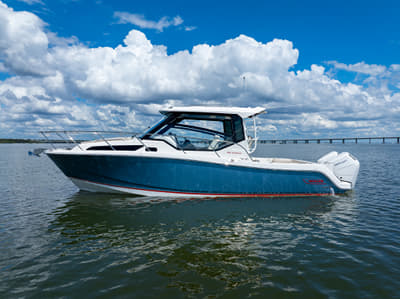 BOATZON | Boston Whaler 325 Conquest 2026