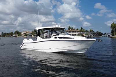BOATZON | Boston Whaler 325 Conquest 2026