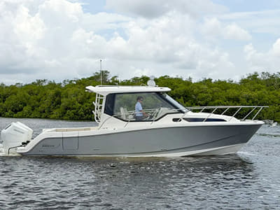 BOATZON | Boston Whaler 325 Conquest 2027 BOATZON | Boston Whaler 325 Conquest 2027