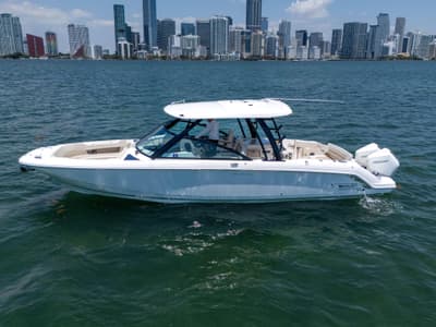 BOATZON | Boston Whaler 325 Vantage 2024